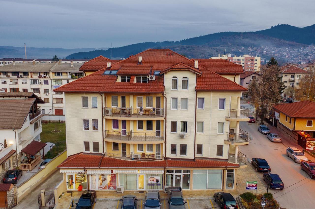 Luxor Apartment Βέλινγκραντ Εξωτερικό φωτογραφία